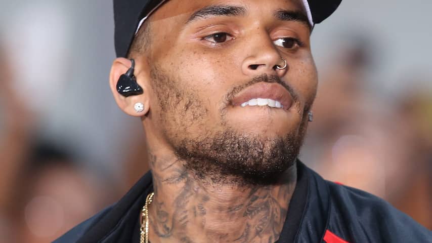 Chris Brown pleit schuldig aan mishandeling