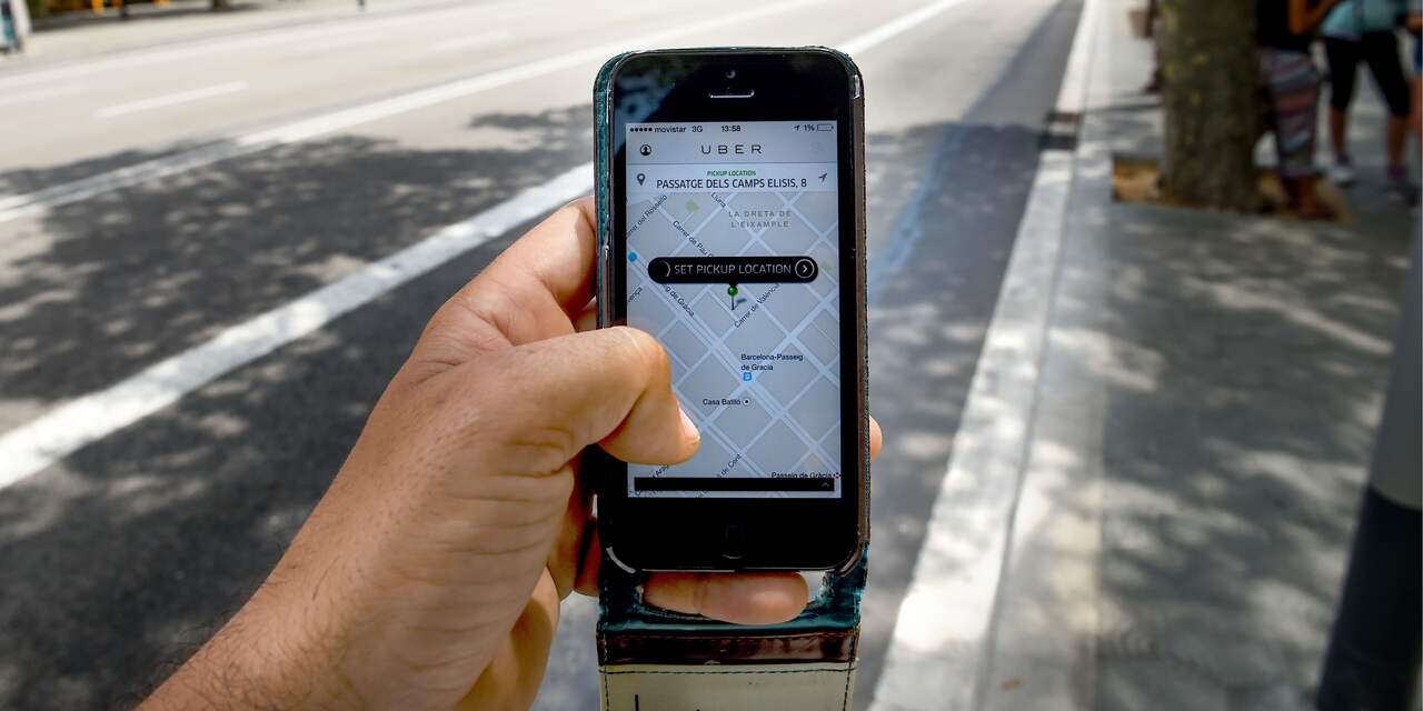 Regio Brussel wil 'illegaal' Uber uit appwinkels laten verwijderen
