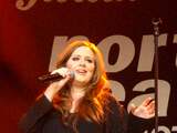 Adele noemt succes 'bitterzoet'