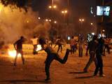 Volgens het Egyptische ministerie van Binnenlandse Zaken raakten bij de onlusten circa 450 betogers en zo'n 50 politieagenten gewond. Bovendien overleed een betoger aan een hartaanval.