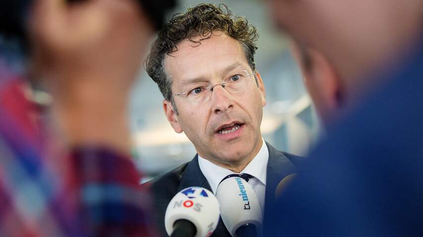 Dijsselbloem waarschuwt financiële sector