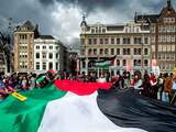 Een aantal aanwezigen droeg Palestijnse vlaggen bij zich.