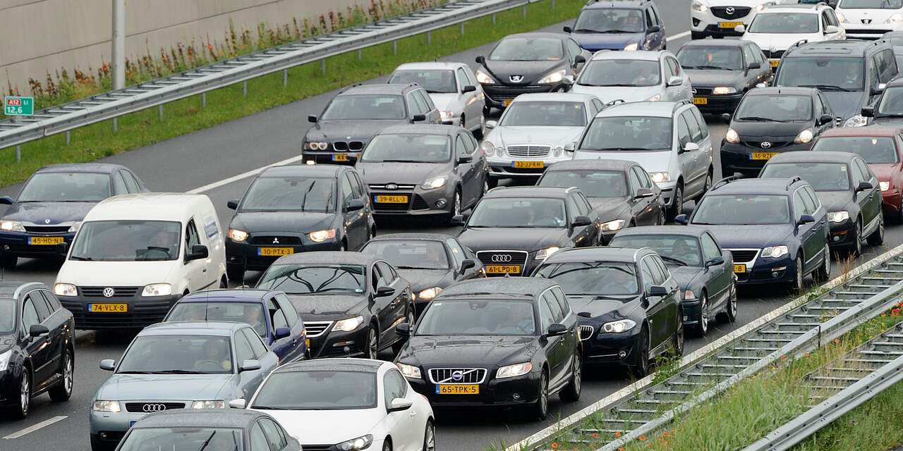 Nederlander woont gemiddeld 14 km van werk