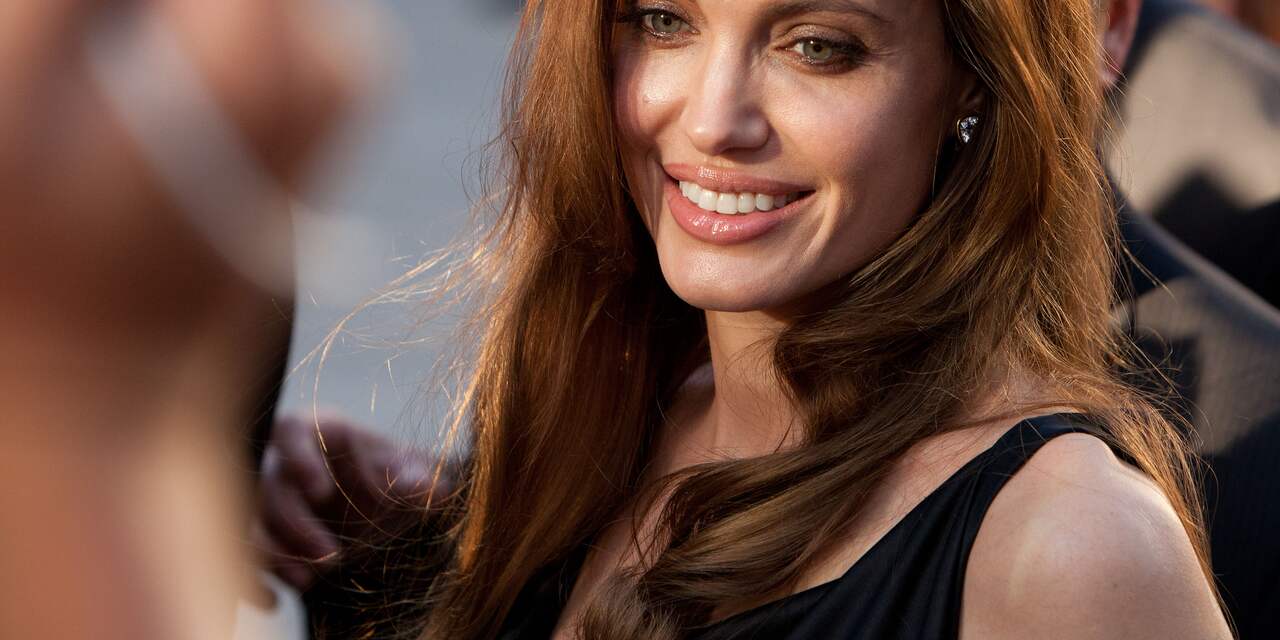 Ridley Scott wil Jolie in thriller met Fassbender