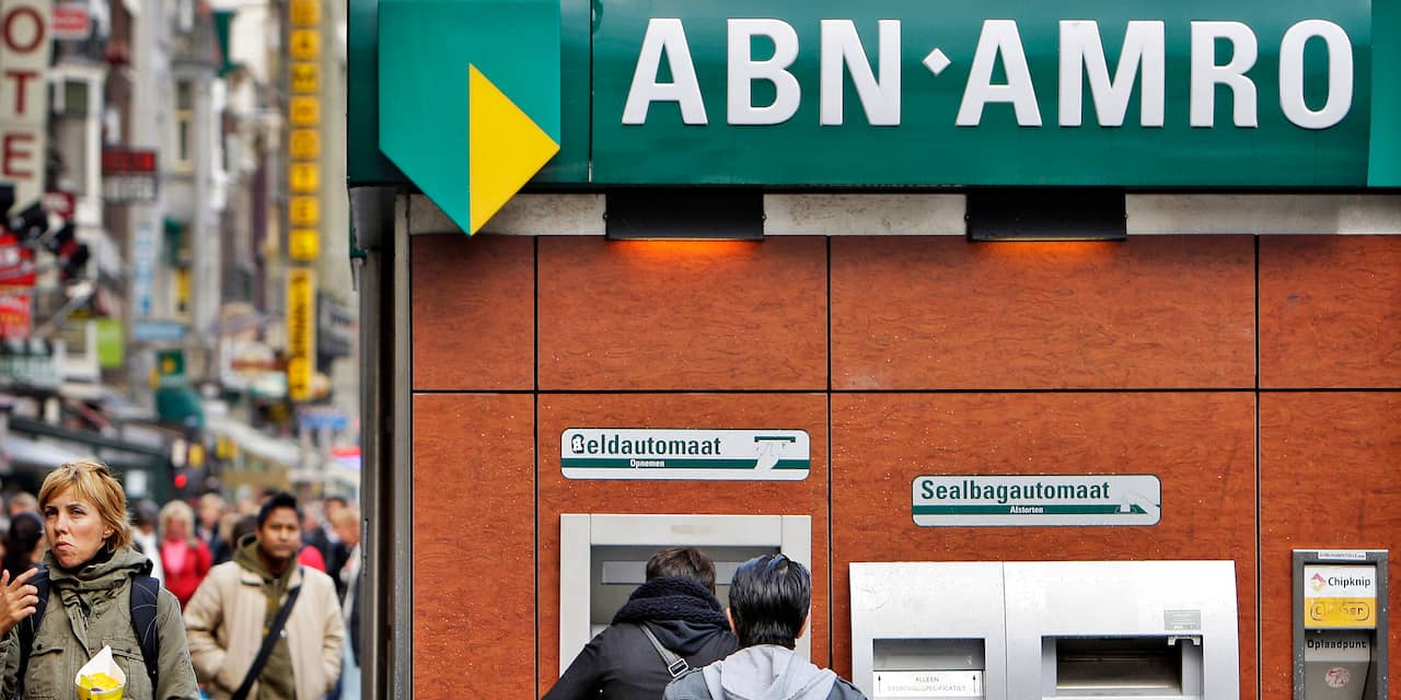 ABN AMRO-klanten betalen om meer dan 12.000 euro per jaar op te nemen