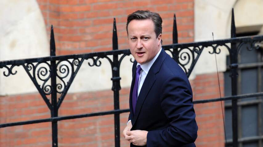 David Cameron voor mediacommissie