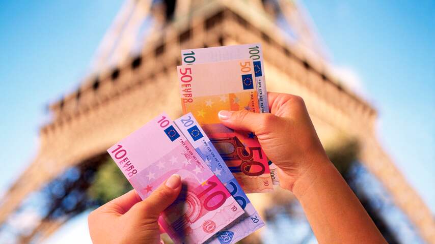 vakantiegeld vakantie reizen parijs sparen geld