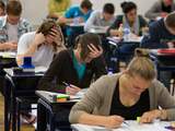 Duizenden scholieren vrezen gevolgen examennorm