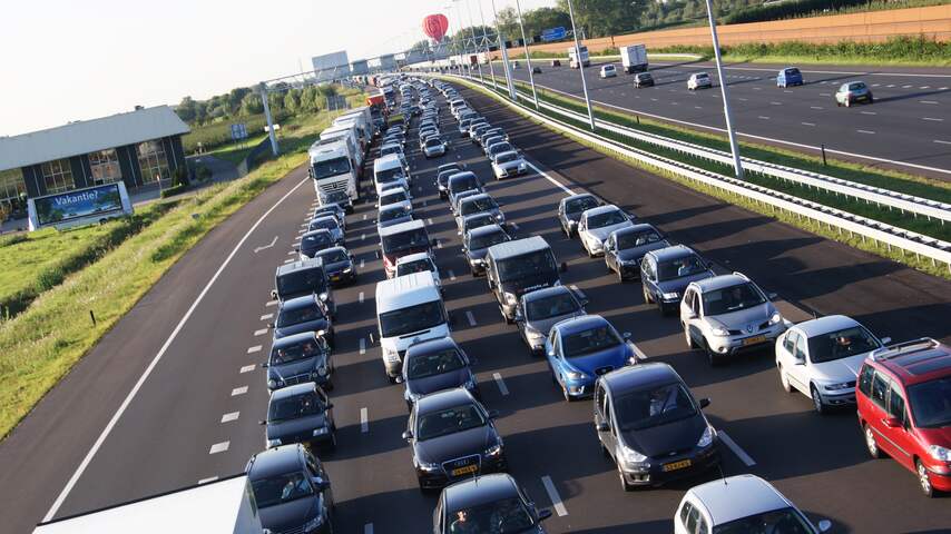 Ongeval op de A2 bij Waardenburg.