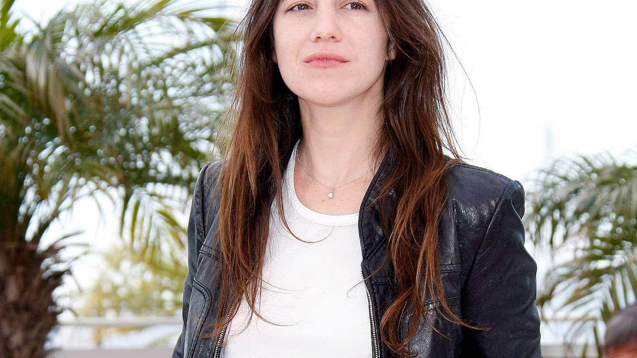 Charlotte Gainsbourg had slechte ervaringen op podium | Muziek | NU.nl