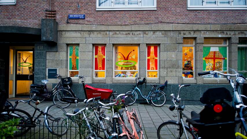 misbruik amsterdam, robert m., hofnarretje