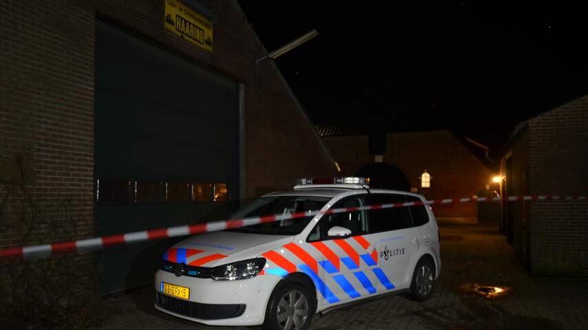 Dolle stier doodt 2 broers in stal Hengelo Gld