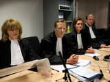De officieren van justitie (VLNR) mr. Betty Wind, mr. Michiel van IJzendoorn, mr. Sabine Tammes, mr. Hans Oppe en Nanette van Ditshuyzen bij aanvang van de zaak-Passage in de extra beveiligde rechtbank in Amsterdam-Osdorp.