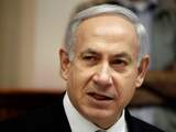 Maandag liet Netanyahu nog weten een wetsvoorstel te hebben ingediend om het parlement te ontbinden. In het parlement werd tot diep in de nacht gedebatteerd over die ontbinding, maar die lijkt nu op het laatste moment toch van de baan.