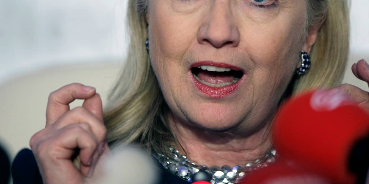 Clinton neemt verantwoordelijkheid Benghazi