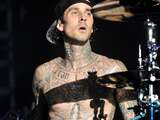 Drummer Blink 182 niet op tournee vanwege vliegangst