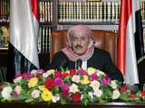 Saleh beschuldigde zijn tegenstanders, die zijn aftreden eisen, van een hele reeks misdaden, waaronder het steunen van de Jemenitische tak van terreurorganisatie Al-Qaida, moord en plunderingen.