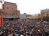 Noren zingen tegen haat Breivik
