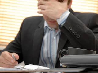 kantoor werk stress zakenman moe vermoeid