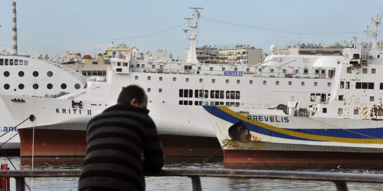 Chinees deel Griekse haven Pireaus bloeit in crisis