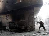 Dinsdag 6 november: Bij een reeks ontploffingen aan de noordwestelijke rand van de Syrische hoofdstad Damascus zijn dinsdag zeker dertien mensen omgekomen. Er vielen ten minste dertig gewonden.