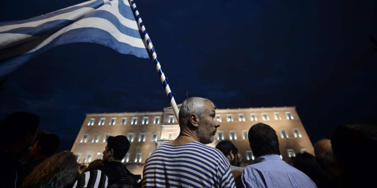 'Over halfjaar verder praten over Griekenland'