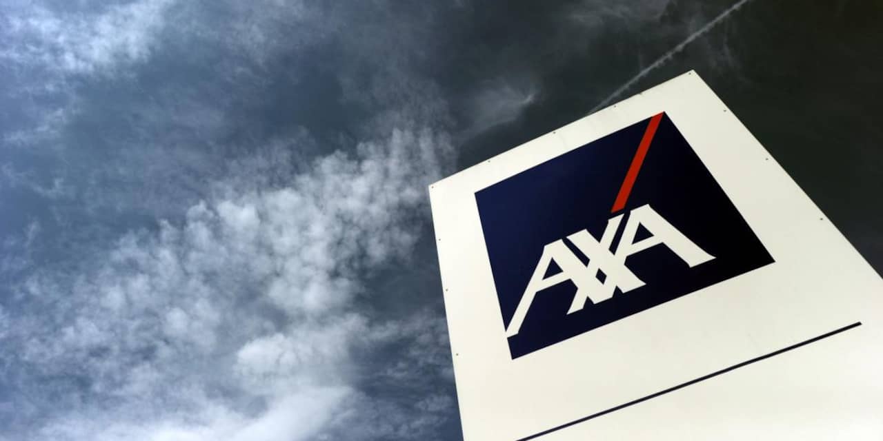 Axa boekt licht lagere winst