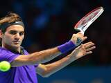 Roger Federer heeft zich donderdag verzekerd van een plaats in de halve finale van de ATP World Tour Finals. 