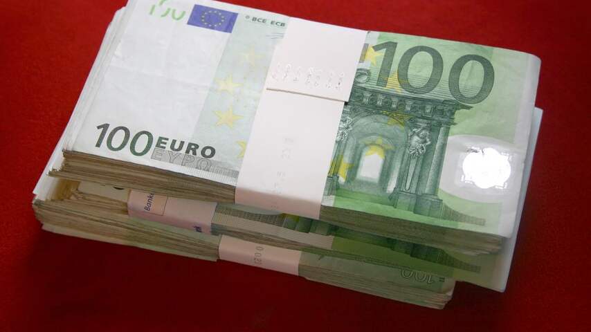 100 euro honderden euro's veel geld zwart geld