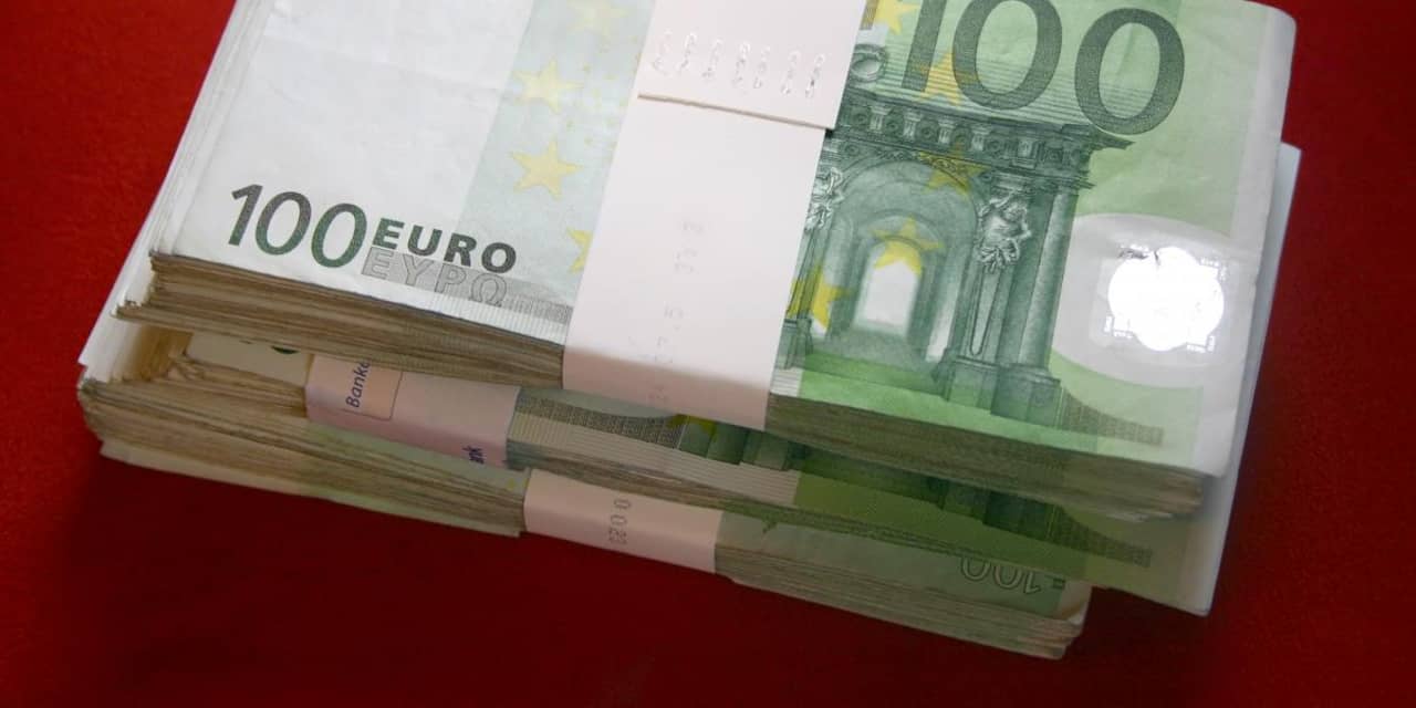 EU legt bonussen bankiers aan banden