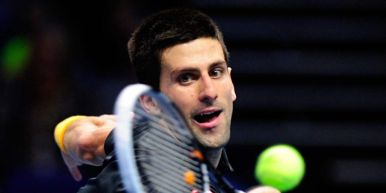 Djokovic bereikt finale in Londen