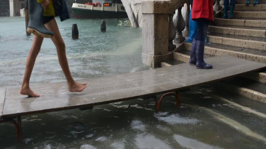 Groot deel Venetië opnieuw onder water