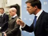 "Ik heb een fout gemaakt als onderhandelaar van de VVD", begon Rutte de persconferentie. "Ik bied aan mijn achterban mijn verontschuldigingen aan."
