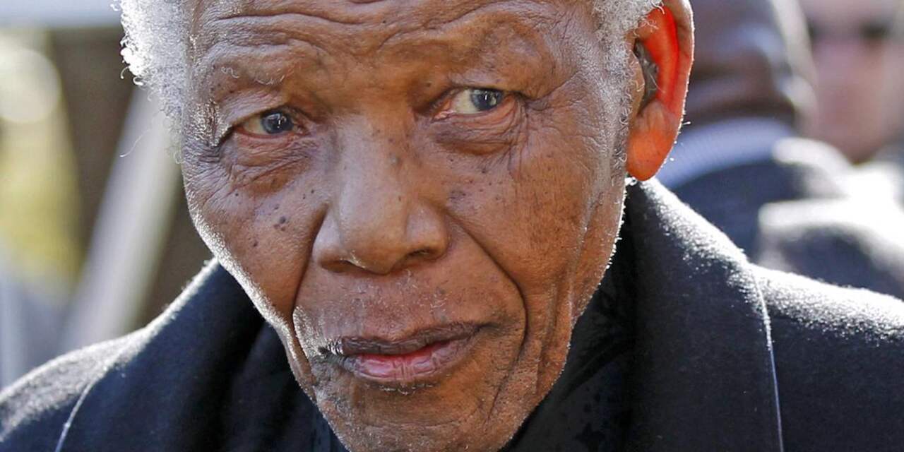 Nelson Mandela ontslagen uit ziekenhuis