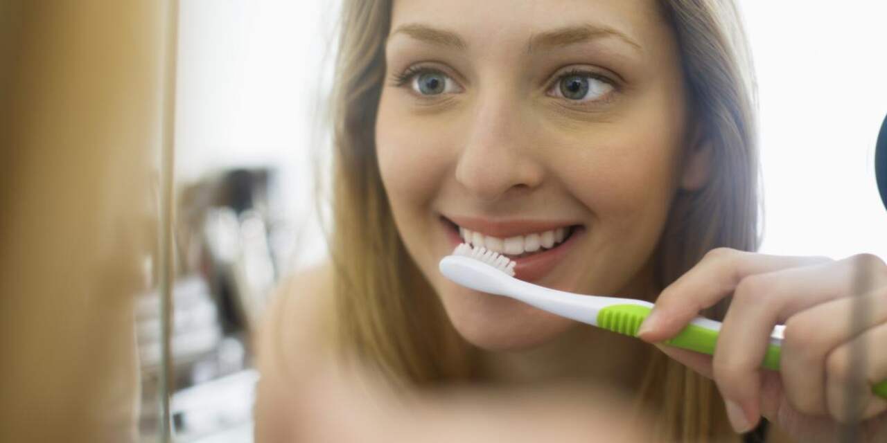 NUcheckt: Het maakt weinig uit of je vóór of na het ontbijt je tanden poetst