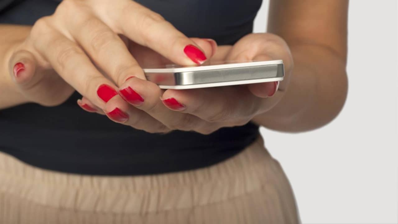 Sexting minder geliefd bij mensen zonder relatie Lifestyle NU.nl