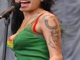 Amy Winehouse is in 2011 inderdaad overleden aan de gevolgen van alcoholmisbruik. Dat is de uitkomst van een tweede onderzoek naar de dood van de Britse zangeres.