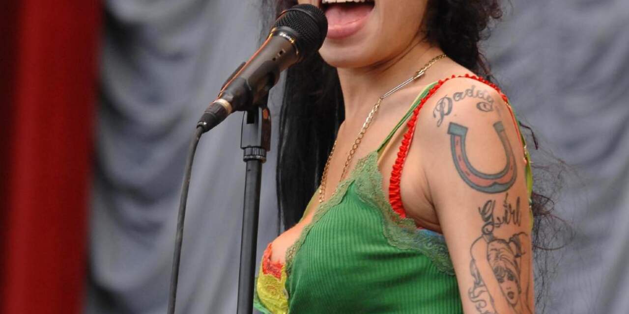Vader Amy Winehouse ontkent tournee met hologram