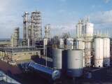 AkzoNobel voert besparingen verder op