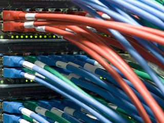Netwerk kabels botnet server data