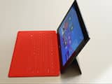 De eigen Surface-tablet van Microsoft ligt sinds medio februari in de Nederlandse winkels. Het is de eerstekeer dat het bedrijf een eigen tablet, laptop of desktop maakt.