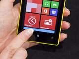 De Lumia 520 krijgt een 4 inch scherm en heeft eveneens een dual-core processor van 1GHz, 512 MB RAM-geheugen, 8GB opslagruimte en een 5 megapixel camera.