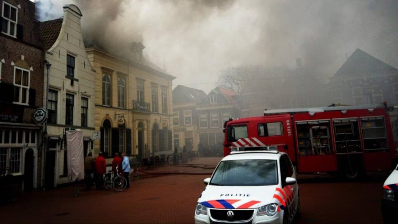 ouder kaart Vernederen Grote brand in café Steenwijk | Binnenland | NU.nl