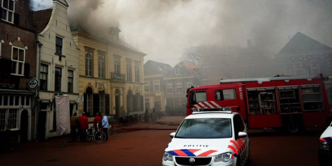 Grote brand in café Steenwijk