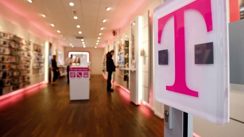 Omzet T-Mobile vijf procent lager