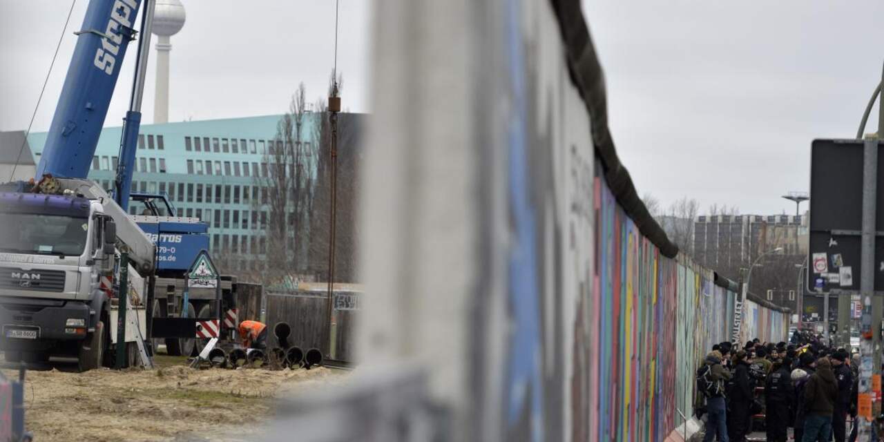 Demonstratie tegen sloop Berlijnse Muur