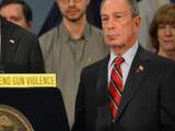 Biden slaat handen ineen met ouders Newtown