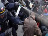 Politie Parijs paraat met waterkanon bij homoprotest
