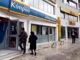 De banken in Cyprus gingen donderdagochtend na anderhalve week weer open.