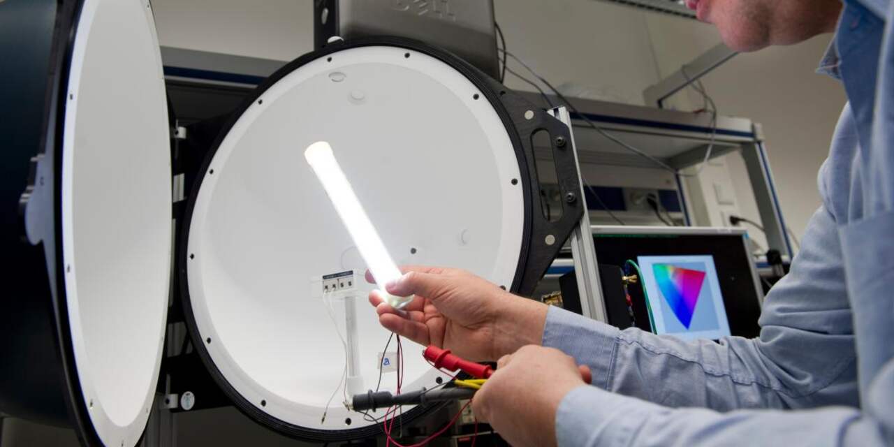 Philips ontwikkelt duurzame ledlamp in tl-vorm